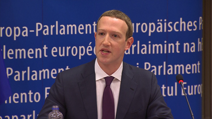 Mark Zuckerberg spricht im Europaparlament